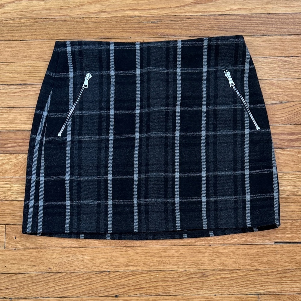 GAP Charcoal and Black Checkered Mini Skirt